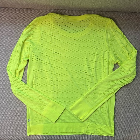 lululemon Swiftly Breathe Long Sleeve Squad Yellow Highlight 6 - Picture 3 of 6